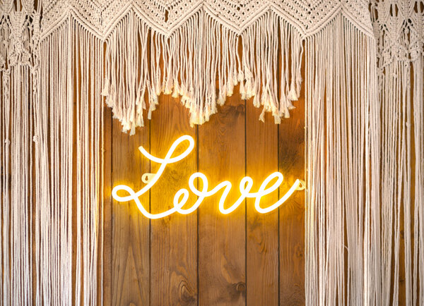 Mooideco - Neon - Love - 61 X 27.4 cm